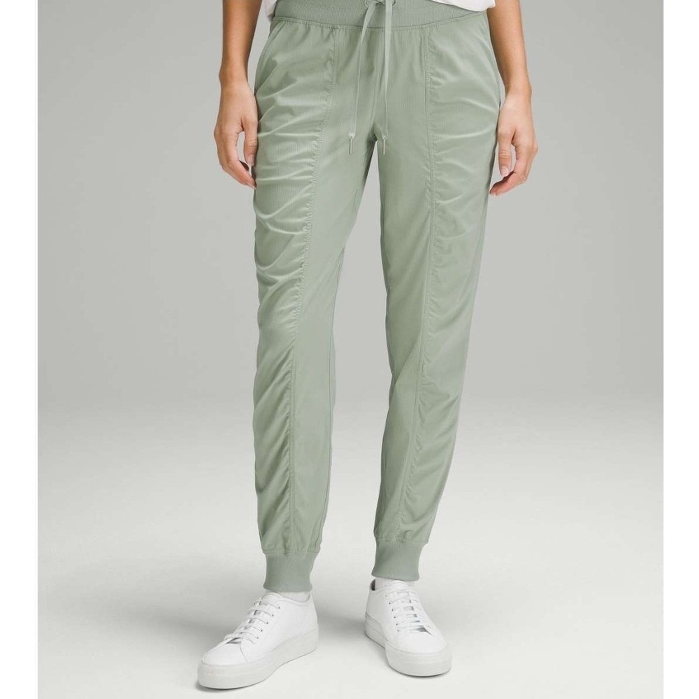Lululemon DANCE STUDIO Mid-Rise Jogger Full Length Palm Court Sz 6 W5ENMS Green